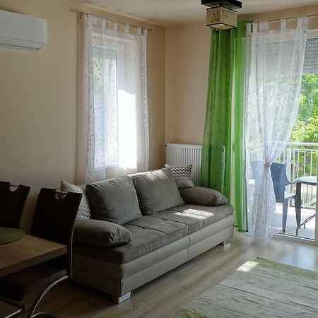 Sweet Home Apartment Gyor Exterior photo