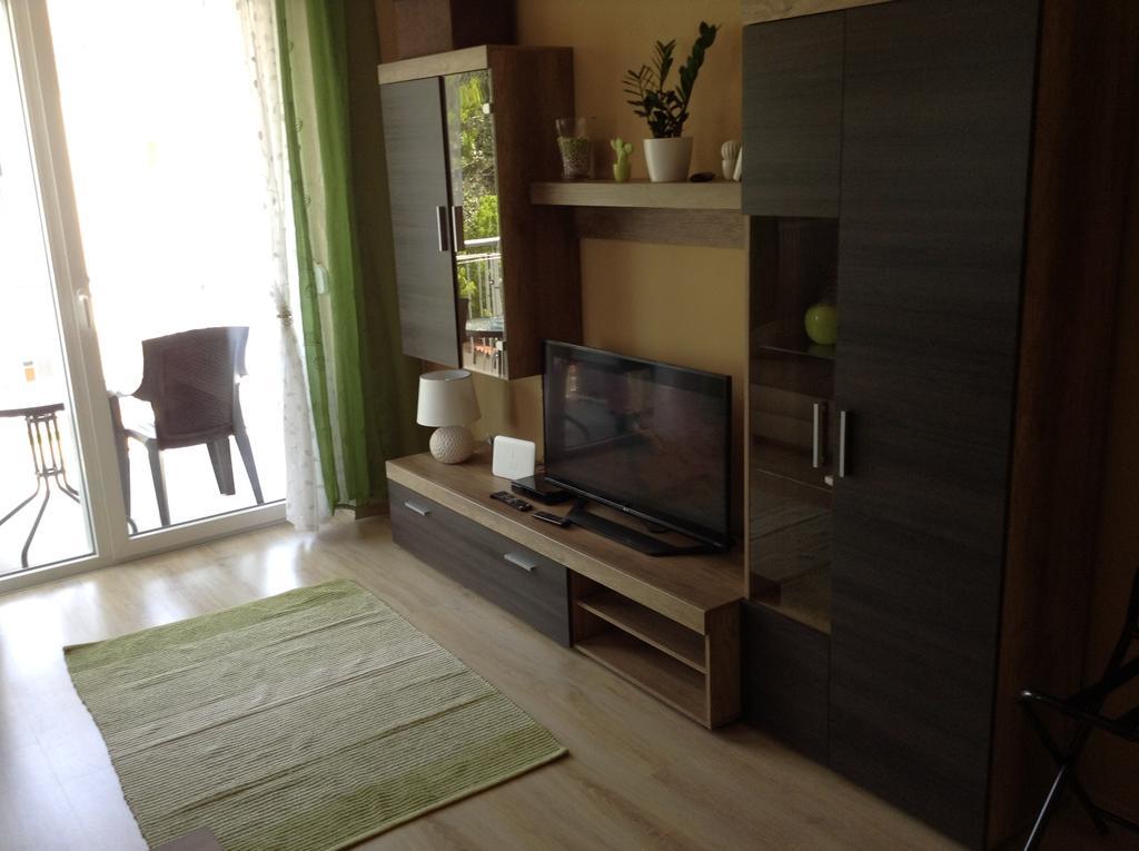 Sweet Home Apartment Gyor Exterior photo