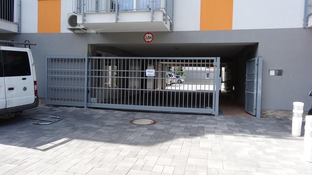 Sweet Home Apartment Gyor Exterior photo