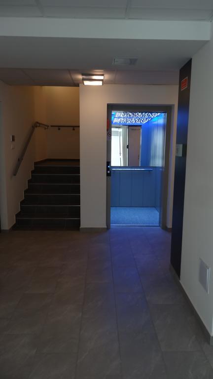 Sweet Home Apartment Gyor Exterior photo